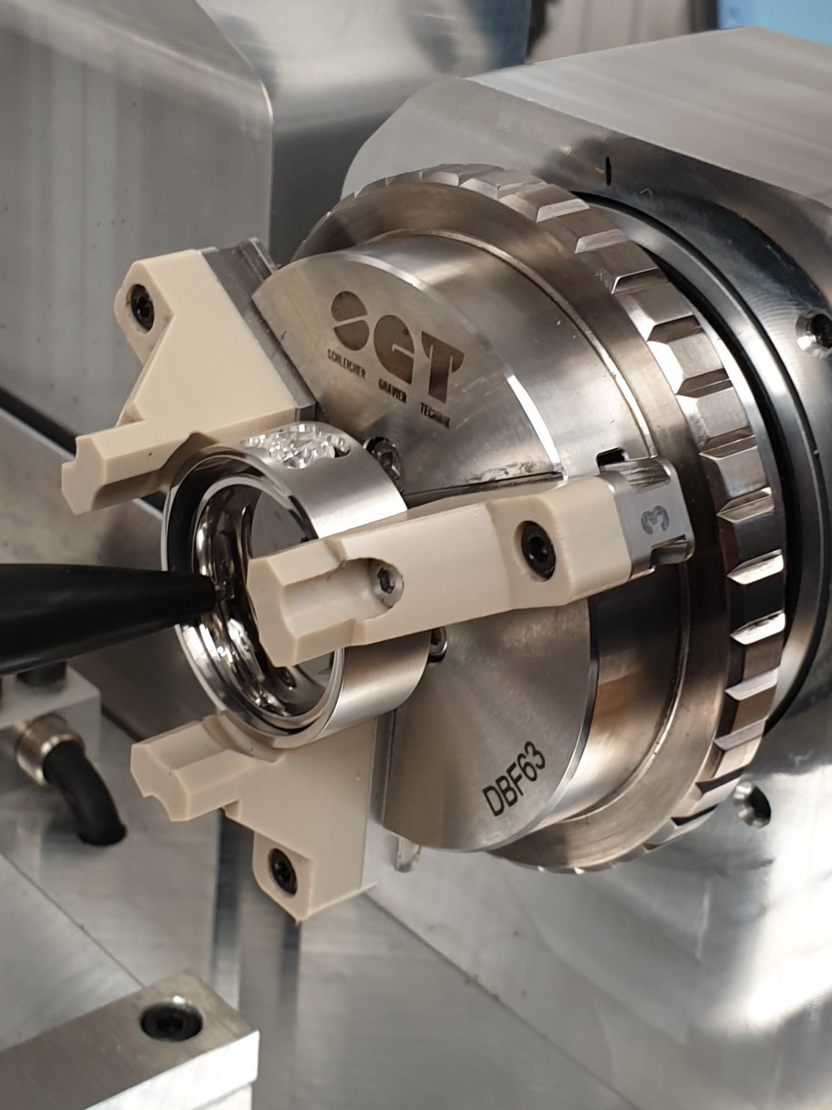 DE: cnc graviermaschinen und fraesmaschinen von schleicher technic, kundenstimme juwelier schumacher
EN: cnc engraving machines and milling machines from schleicher technic, customer testimonial juwelier schumacher